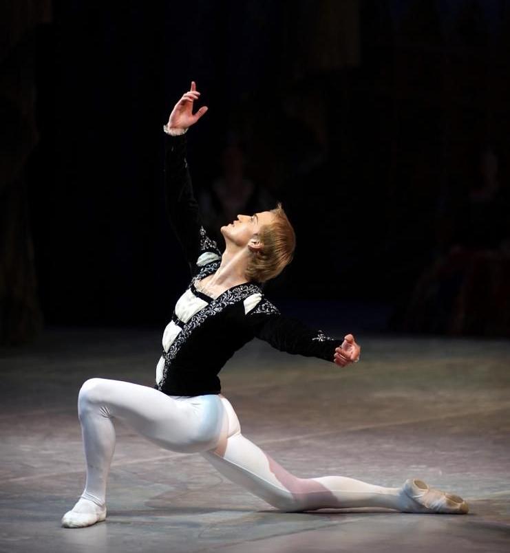 Денис Матвиенко - артист балета