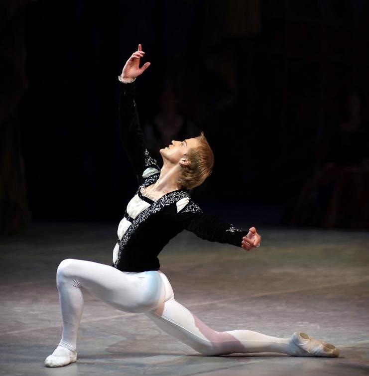 Denis Matvienko - Ballet Artist