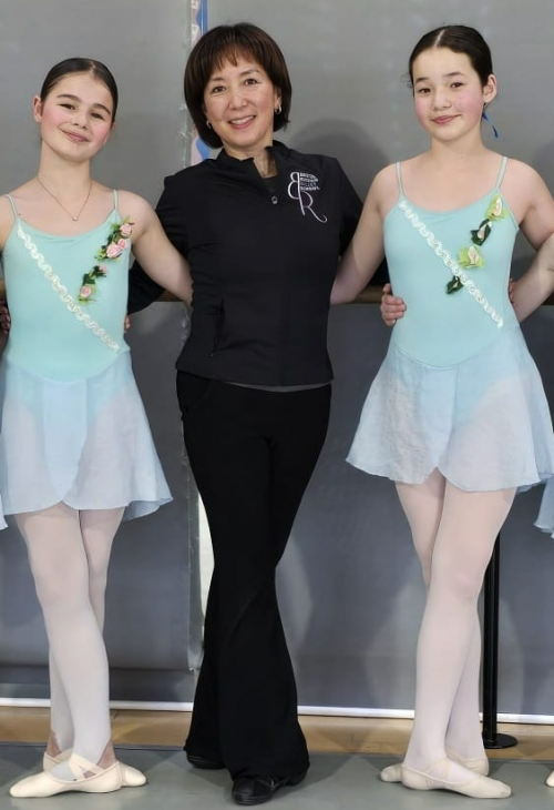 Chika Temma - RMB teacher