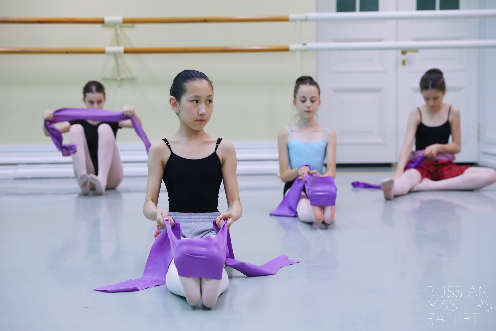 Растяжка с RMB и Ольгой Павловой